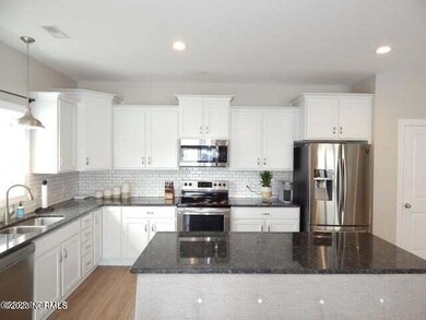 3913 Pensacola Dr, Greenville, NC 27834 - photo 5