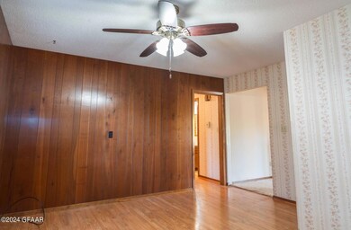 2803 Walnut St, Grand Forks, ND 58201 - photo 4