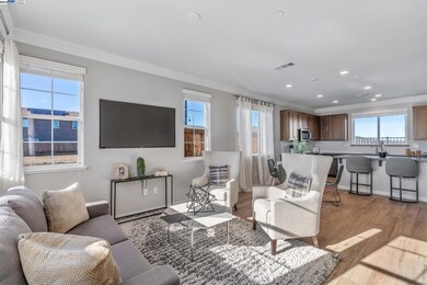 1481 Monument Ln, Fairfield, CA 94533 - photo 3