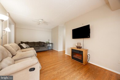 3015 Valley Dr unit 3015, West Chester, PA 19382 - photo 3