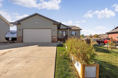 917 Haakon St, Rapid City, SD 57703 - photo 2