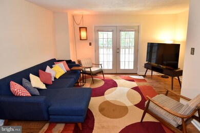 6320 Chimney Wood Ct, Alexandria, VA 22306 - photo 5