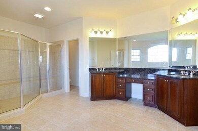 35428 Greyfriar Dr, Round Hill, VA 20141 - photo 6