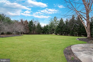 1256 Rowland Dr, Herndon, VA 20170 - photo 4