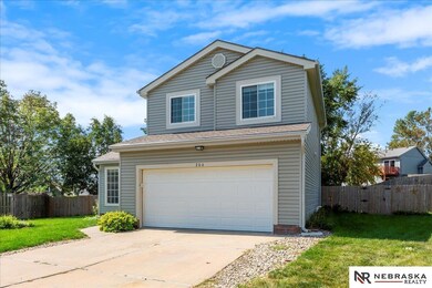 206 Sumter Cir, Papillion, NE 68133 - photo 2