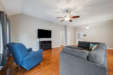 406 Hobbs Dr, White House, TN 37188 - photo 7