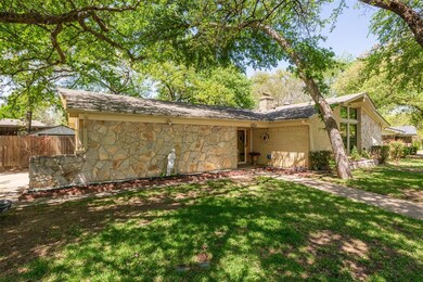 133 Oakhurst Dr, Bedford, TX 76022 - photo 4