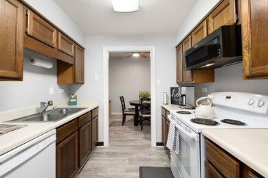 Woodway Place Atrium Condo unit 204, Houston, TX 77057 - photo 6