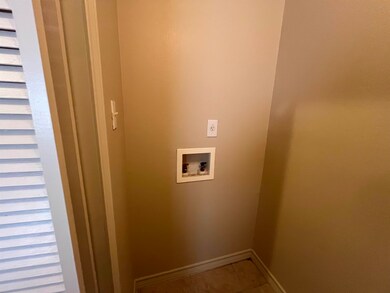 2803 Bayard St unit 6, Laredo, TX 78046 - photo 6