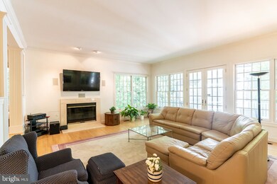 7028 Mountain Gate Dr, Bethesda, MD 20817 - photo 6