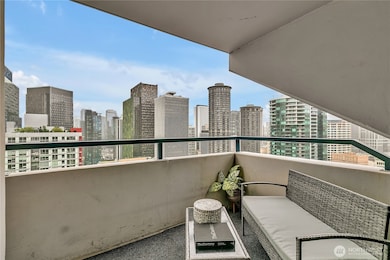 Royal Crest unit 2606, Seattle, WA 98121 - photo 5