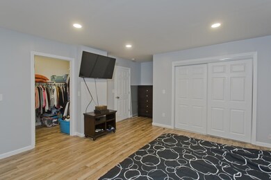 20 James St, Holyoke, MA 01040 - photo 6