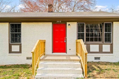 202 8th St, Oxford, NC 27565 - photo 3