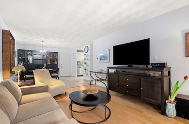 7 Greenbriar Dr unit 304, North Reading, MA 01864 - photo 4