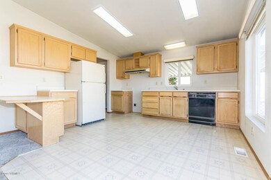 Spacious Kitchen