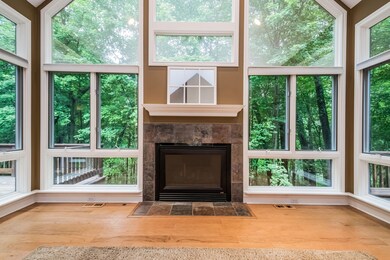 008-Living_Room-3291691-large