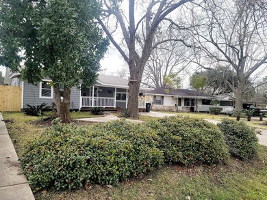 1206 Avenue D, Rosenberg, TX 77471 - photo 2