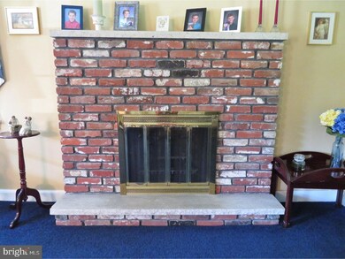 3039 Edmonds Rd, Lafayette Hill, PA 19444 - photo 7