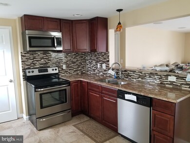 301 Martin Dr, New Castle, DE 19720 - photo 4