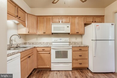 1006 Brinker Dr unit 101, Hagerstown, MD 21740 - photo 5