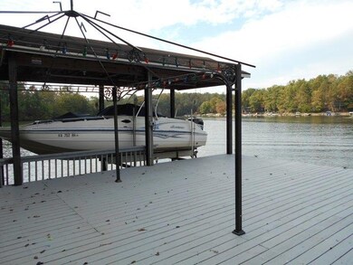 Boatdock with Hoist