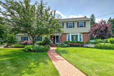 4 Doris Ln, Middletown, NJ 07748 - photo 2