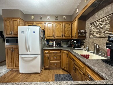 More kitchen