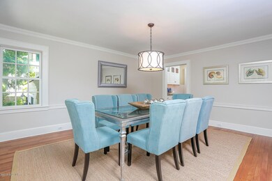 8 Willow Rd Riverside CT 06878-large-033