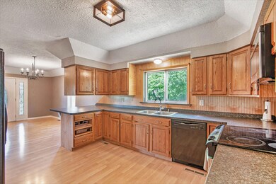 9052 Ditch Rd, Chesaning, MI 48616 - photo 6