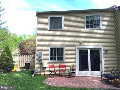 8028 Steeple Chase Ct, Springfield, VA 22153 - photo 2