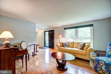 12607 Etruscan Dr, Herndon, VA 20171 - photo 6