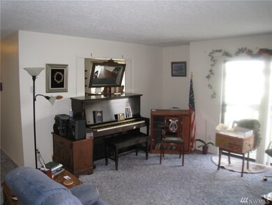 2005 Tibbetts Dr unit 303, Longview, WA 98632 - photo 6