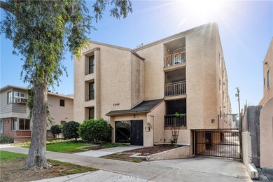 1244 E 3rd St unit 201, Long Beach, CA 90802 - photo 2