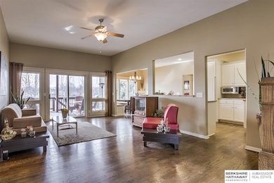 8311 Molokai Dr, Papillion, NE 68046 - photo 5