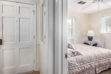 9758 Rambling Trail, Houston, TX 77089 - photo 4