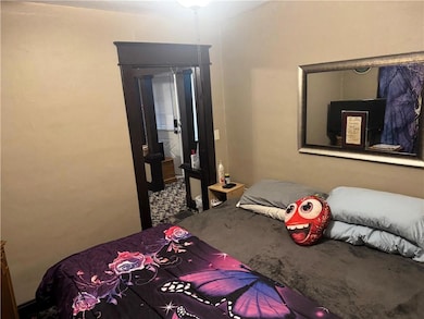 11610 Hackett St, Sugar Creek, MO 64054 - photo 4