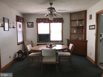 1323 Lee Ln, Sykesville, MD 21784 - photo 6