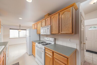 NE Hoona Dr (7 of 31)