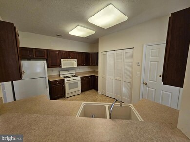 2495 Amber Orchard Ct E unit 102, Odenton, MD 21113 - photo 6