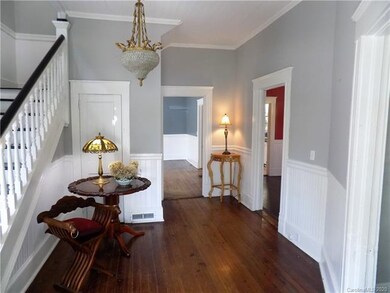 Beautiful entryway to the home, full storage under