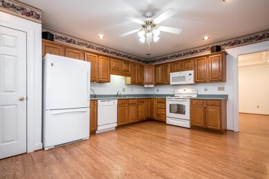 8117 Arthur Goins Blvd, Louisville, KY 40228 - photo 5