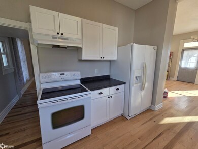 710 Clay St, Brooklyn, IA 52211 - photo 7