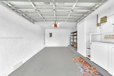 1271 Seagrape Cir, Weston, FL 33326 - photo 4