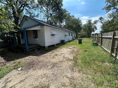 4026 Wiley Rd, Houston, TX 77093 - photo 3