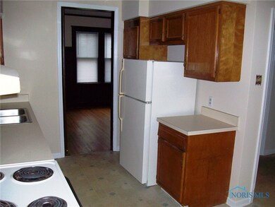 2394 Tremainsville Rd, Toledo, OH 43613 - photo 7