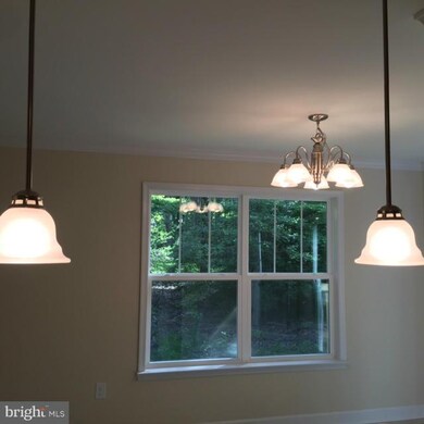 9 Brooks Dr, Colonial Beach, VA 22443 - photo 5