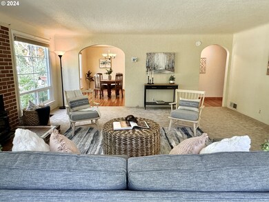 559 S 42nd St, Springfield, OR 97478 - photo 5