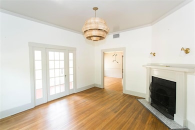 201 W 33rd St, Austin, TX 78705 - photo 2