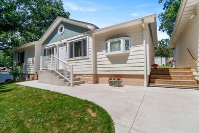 1401 Oriole Rd, Valparaiso, IN 46383 - photo 2