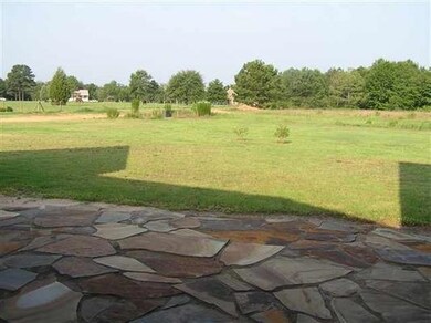 358 Jw Edwards Dr, Byron, GA 31008 - photo 2